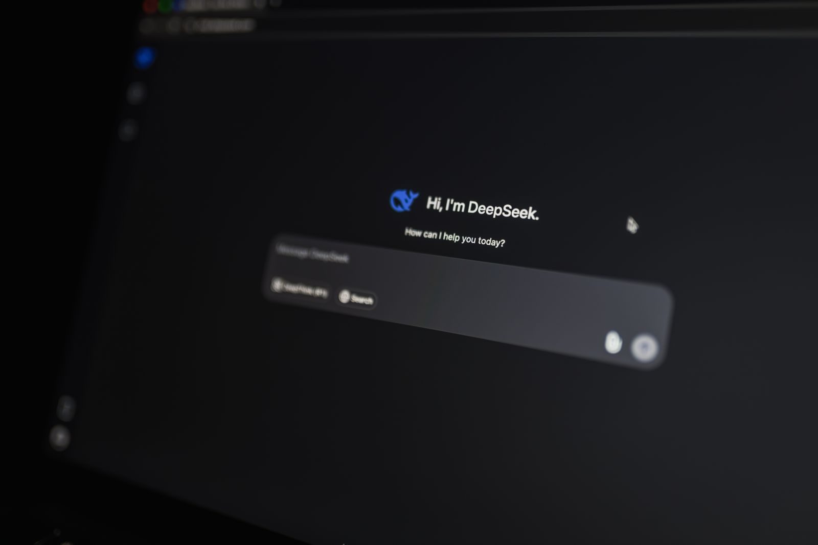 Tela de computador exibindo uma conversa com um chatbot de inteligência artificial