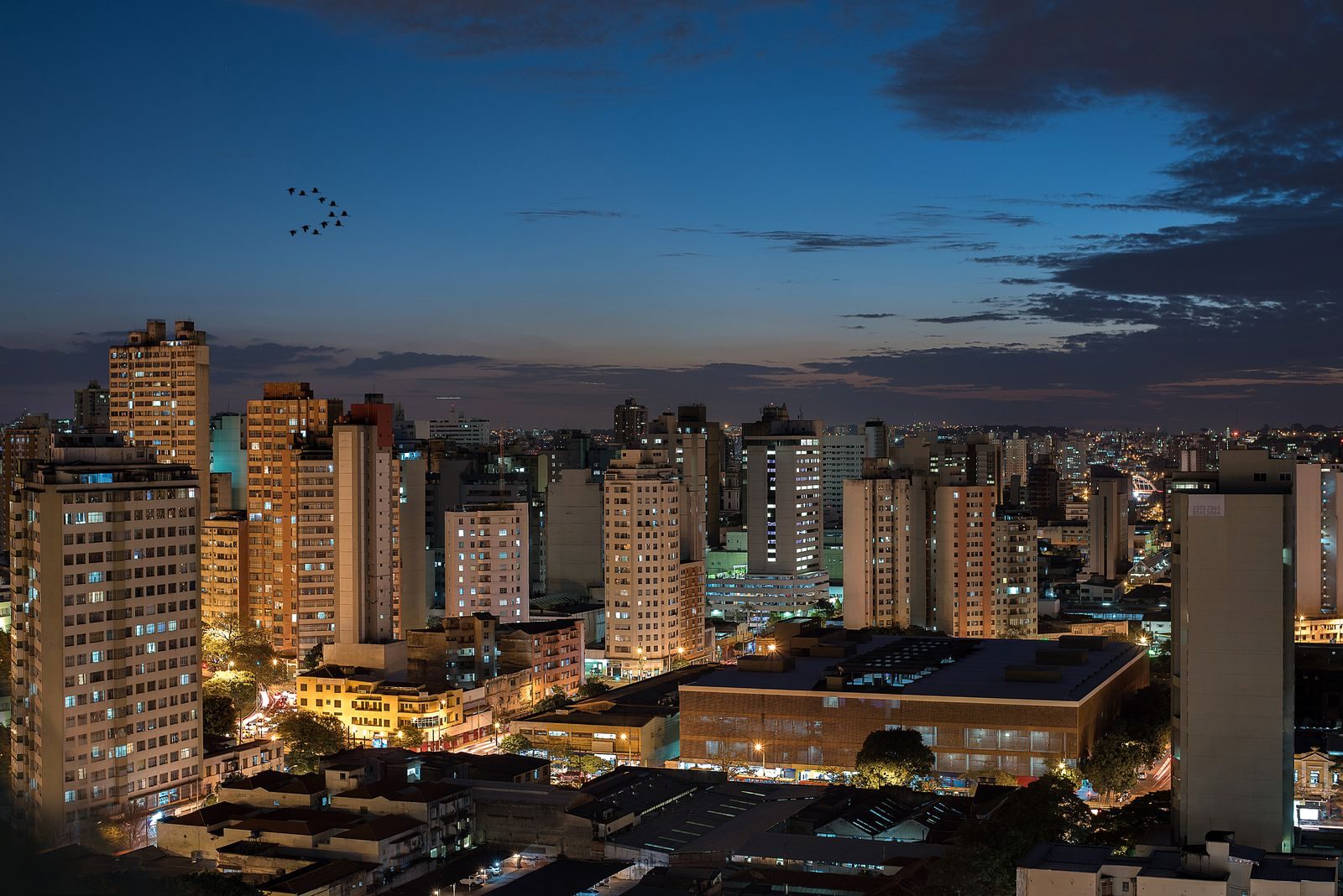 Corredor de servidores em um data center