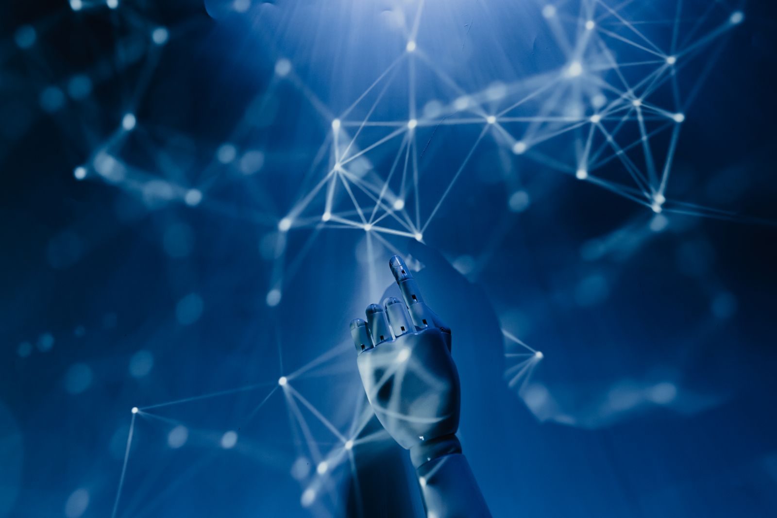 Painel digital com ícones de segurança sobre circuitos de inteligência artificial