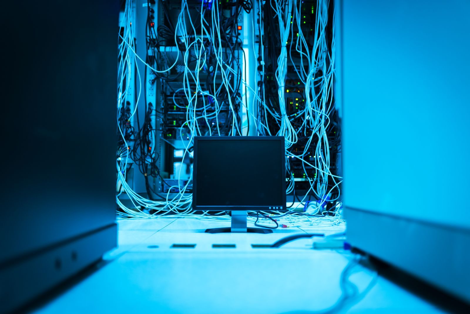 Servidores de data center em ambiente de segurança digital