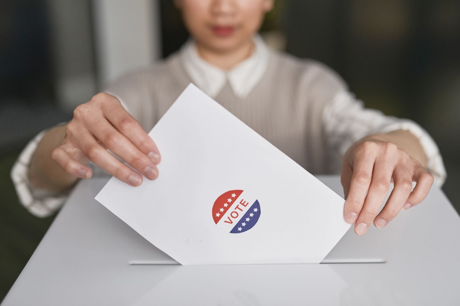 Urna eletrônica usada na votação do primeiro turno das eleições de 2026