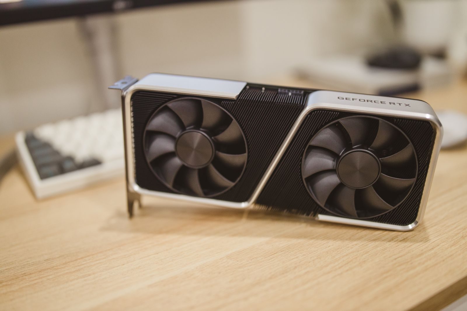 Placa de vídeo de alto desempenho usada em computadores e em tarefas de inteligência artificial