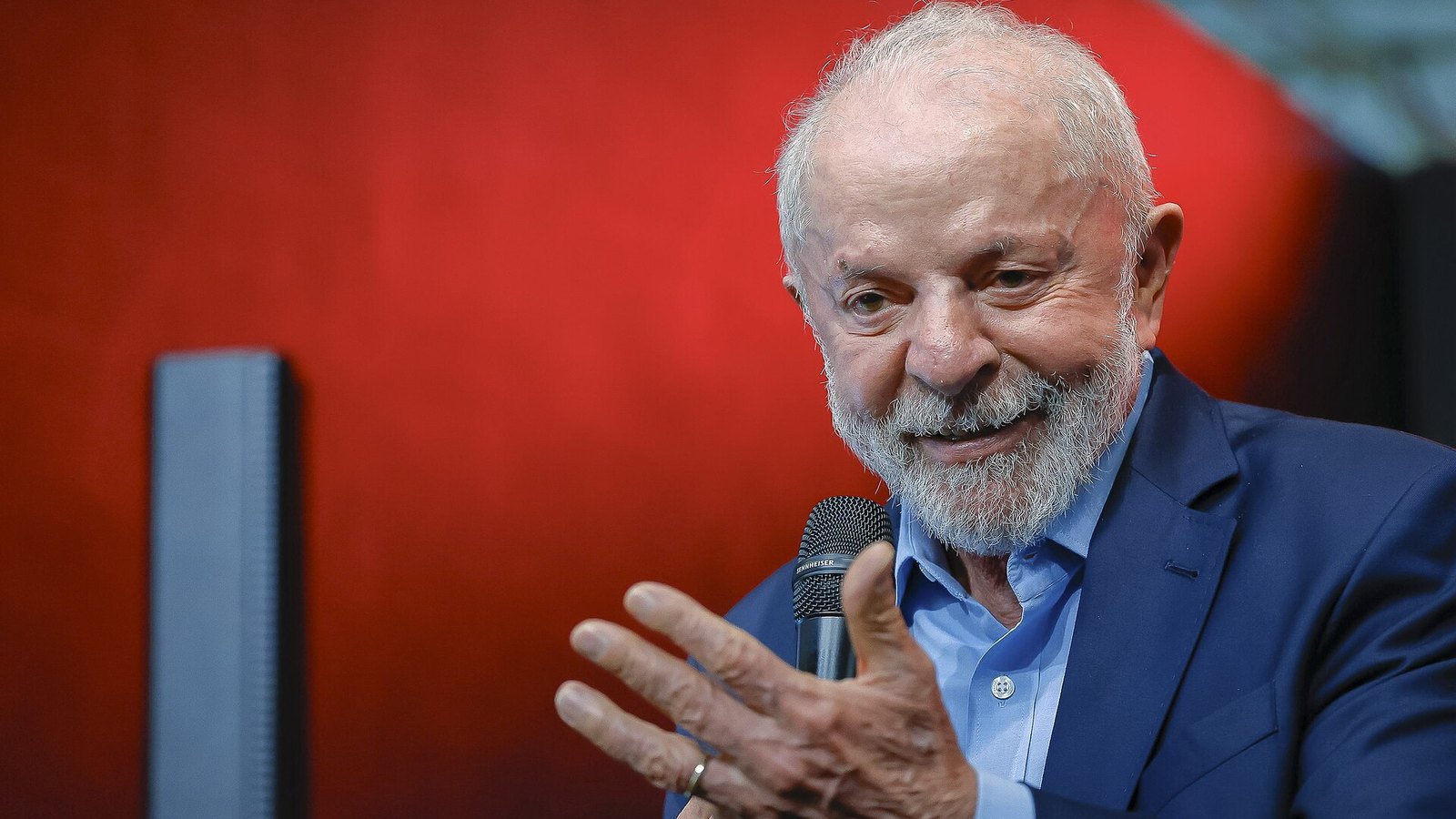Presidente Luiz Inácio Lula da Silva discursando