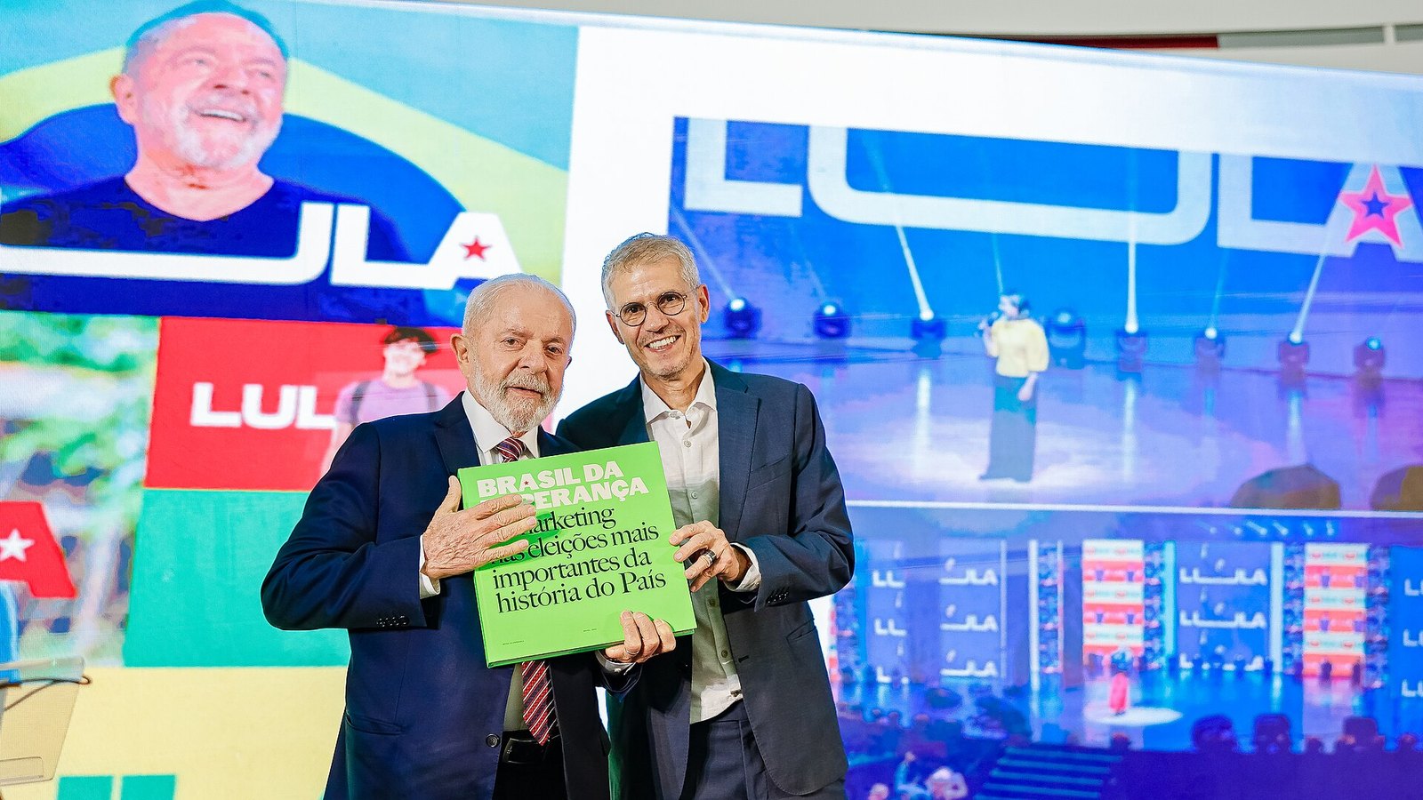 Sidônio Palmeira em declaração à imprensa