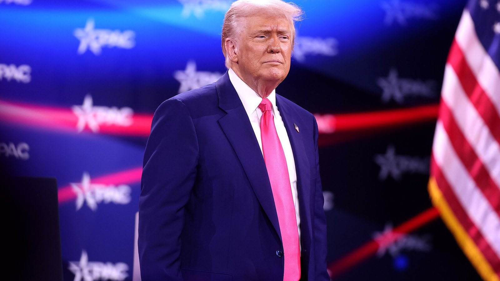 Donald Trump durante anúncio sobre acordo de petróleo com a Venezuela