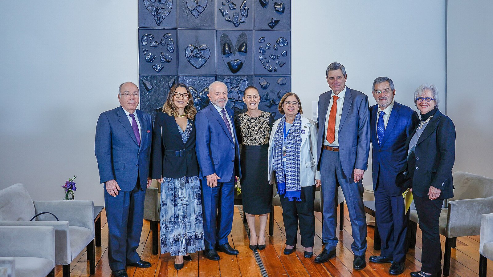 Chanceler Mauro Vieira em audiência na Câmara dos Deputados