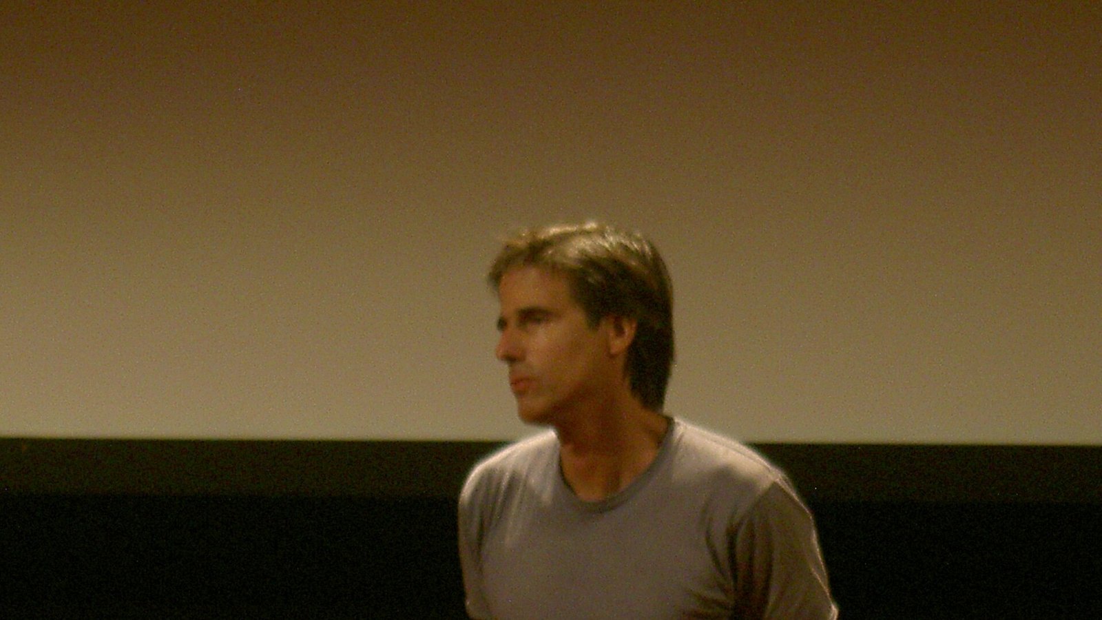 Retrato do cineasta Walter Salles, diretor de Ainda Estou Aqui
