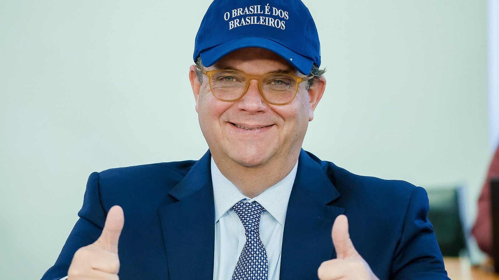 Ministro Wolney Queiroz